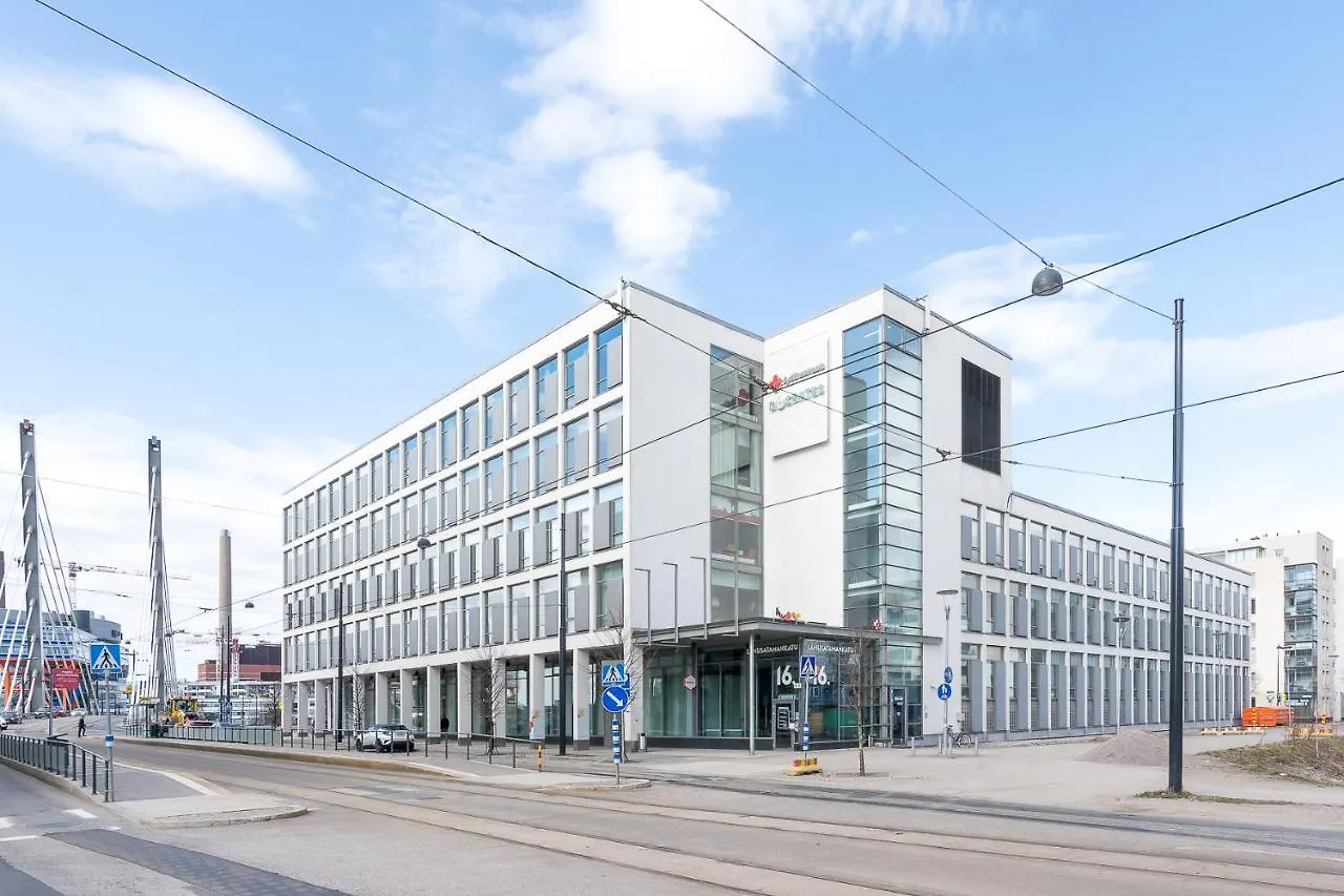 Hiisi Hotel Helsinki Jaetkaesaari 3*,